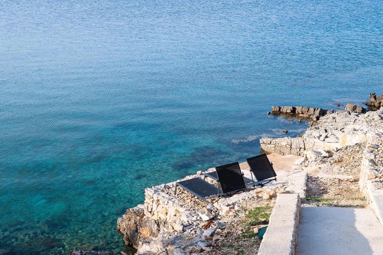Seaside Holiday House Cove Zatanki, Losinj - 21420 Cunski Holiday home